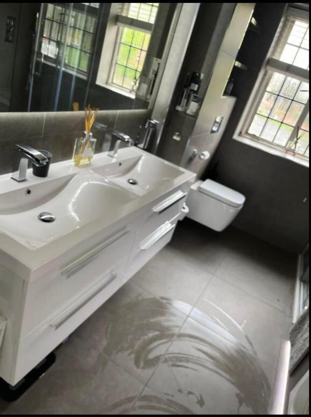 Wandworth, South London Deluxe King Room 2 Buitenkant foto